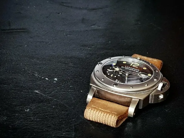 Vintage Beige Kolor Strap - Image 2
